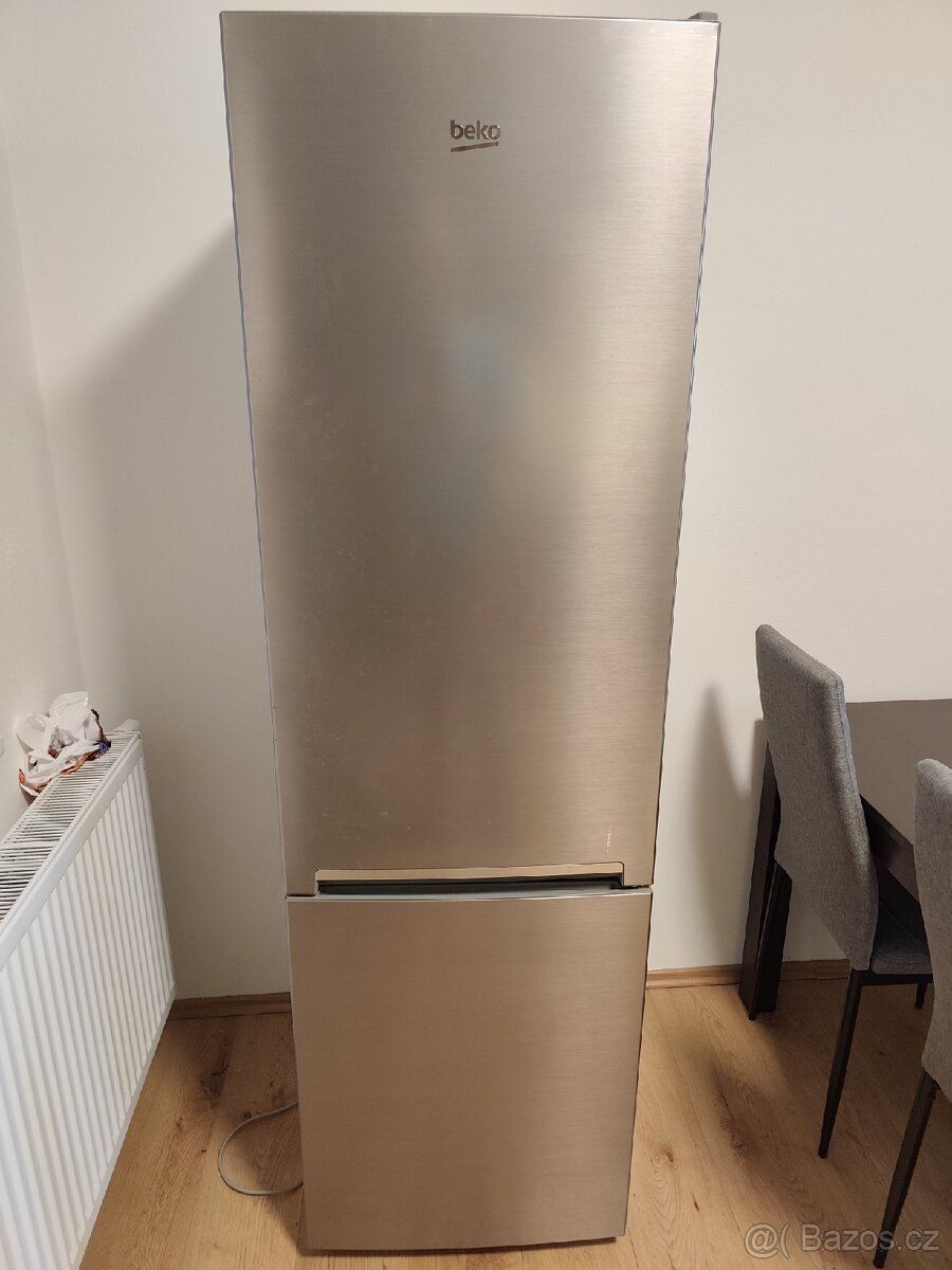 Lednice BEKO – nerezová, kombinovaná, plně funkční 🧊