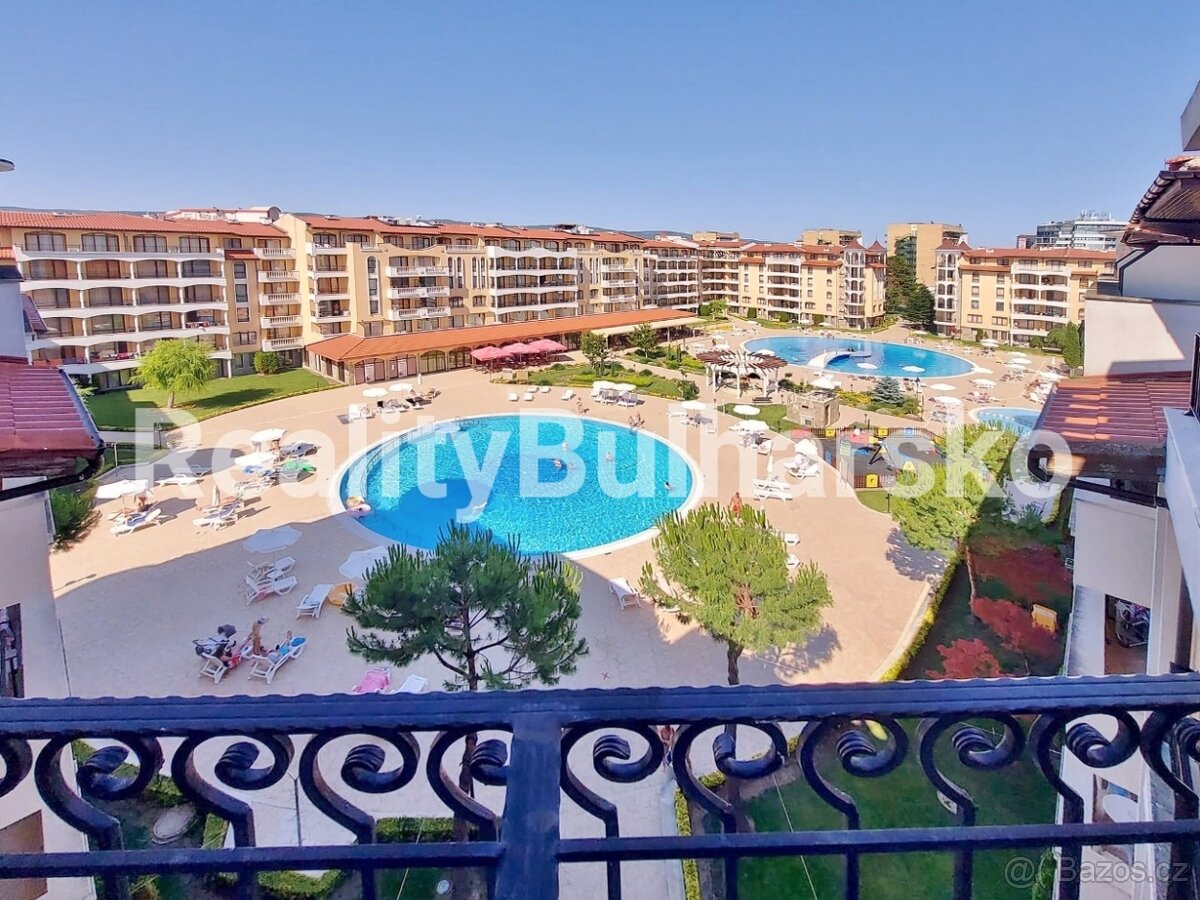 Studio 1+kk s verandou v luxusním SPA komplexu – Slunečné po