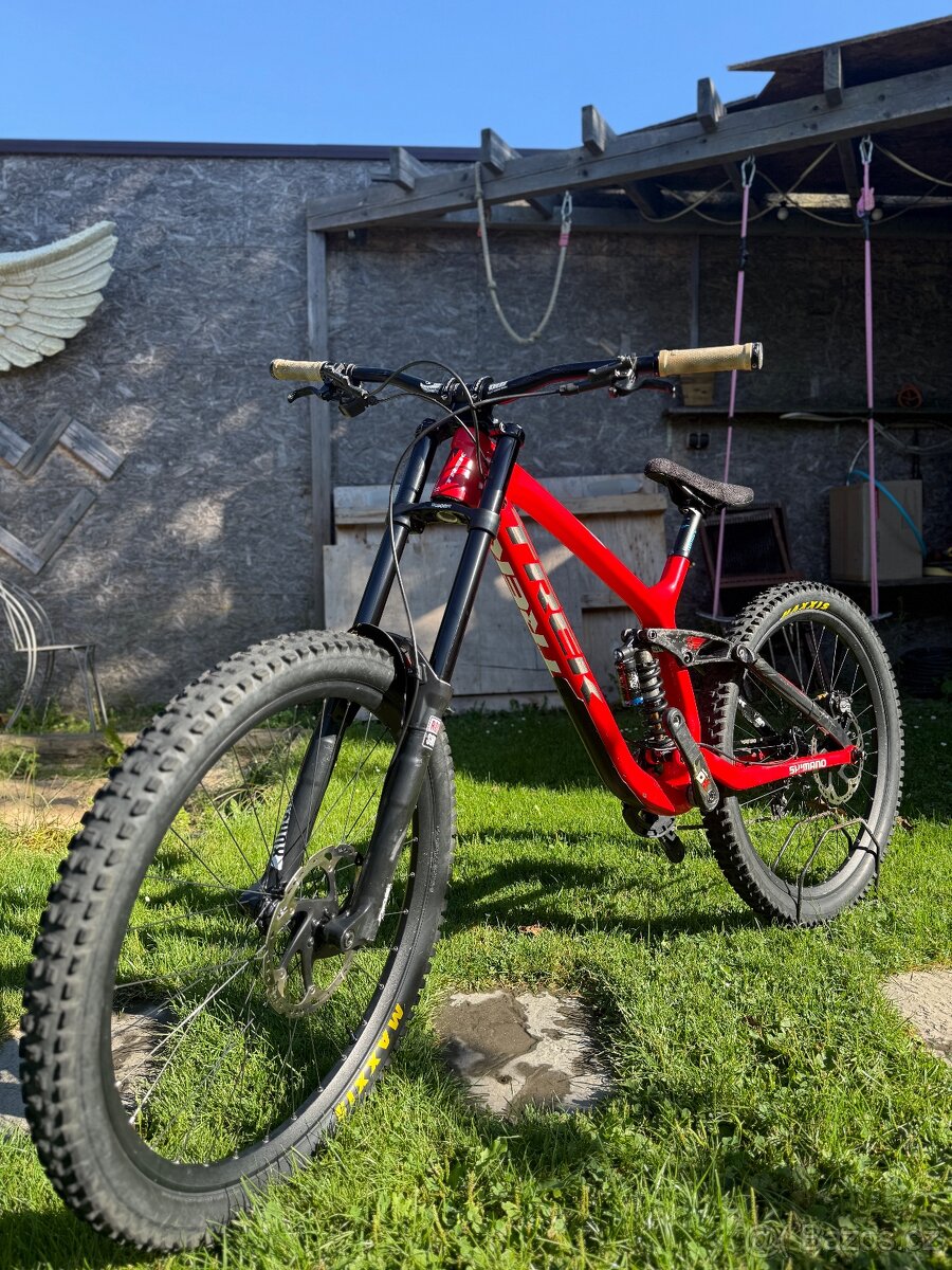 Trek E2 session 9.9 vel.M