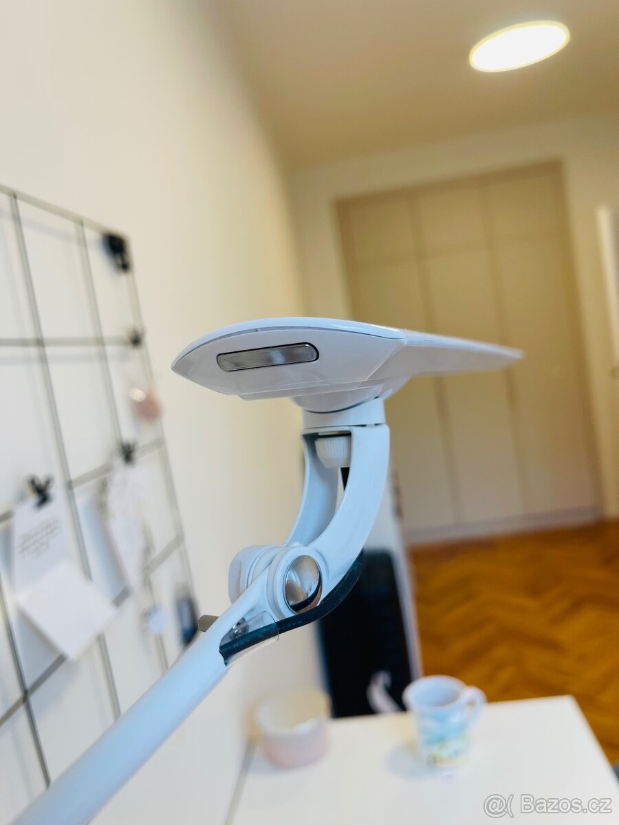 Tamie 12 W LAB stolní lampa