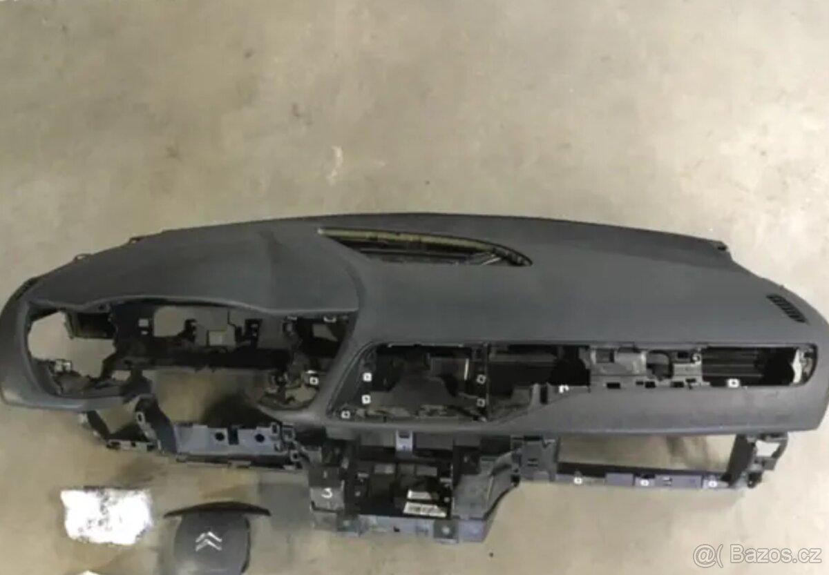 Citroen C5 - palubka + 2x airbag. 2012