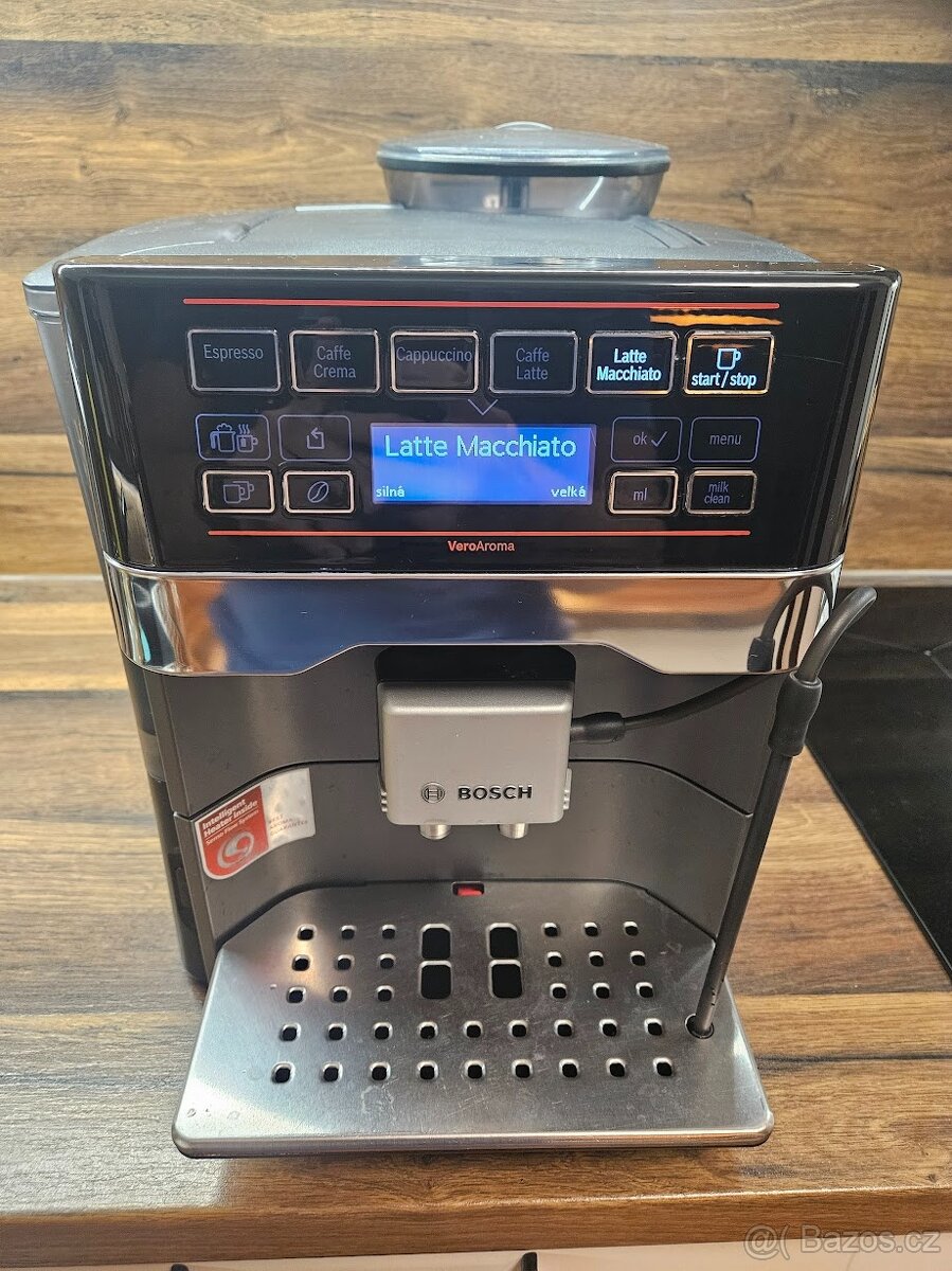 Kávovar Bosch TES60523RW