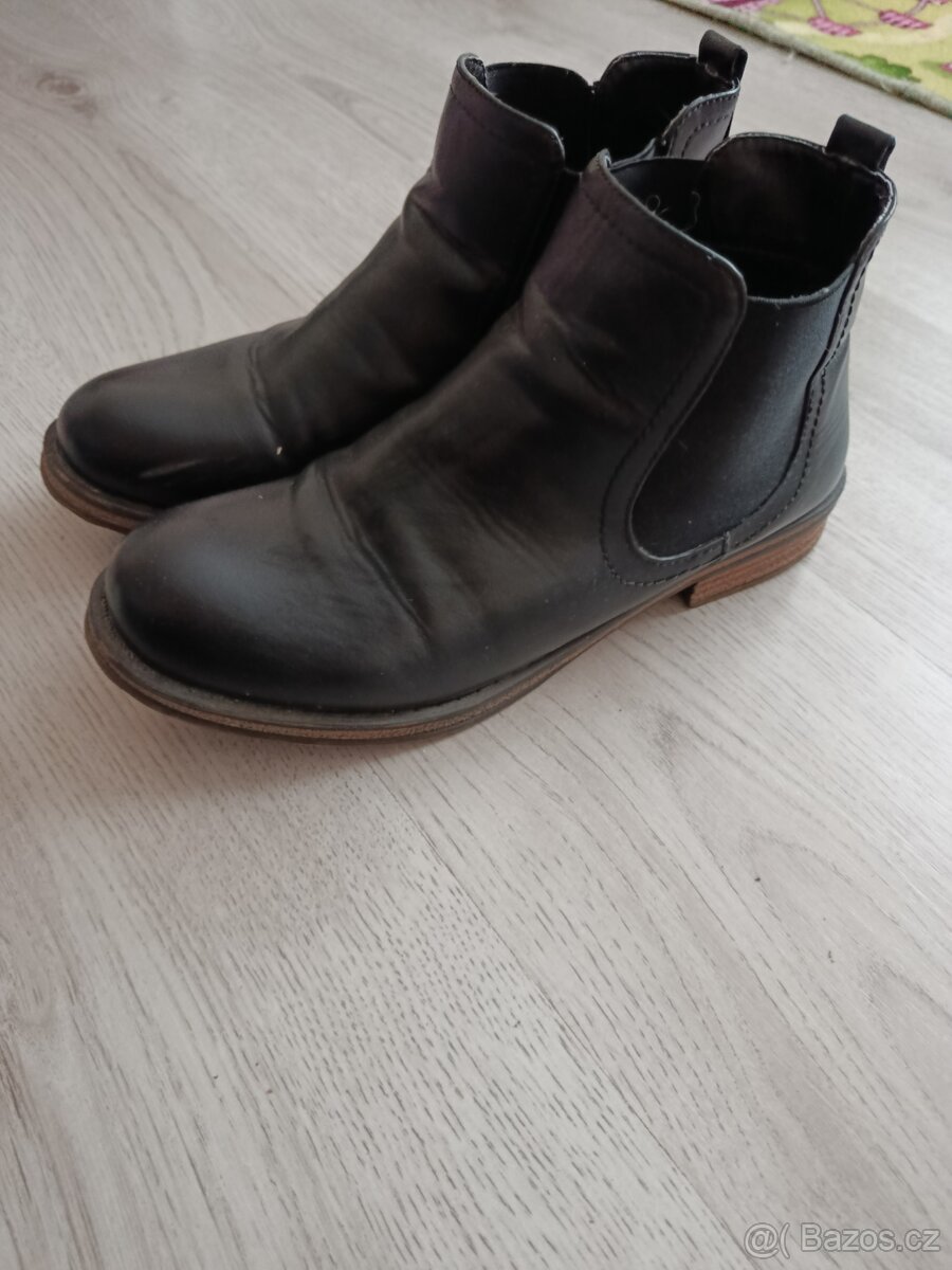 Dámské kotníkové boty vel.42
