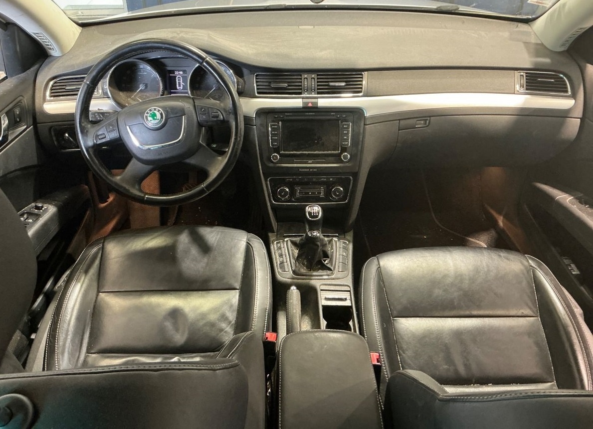 Škoda Superb 2.0 Tdi 103 KW ELEGANCE kůže 4/2013 XENONY