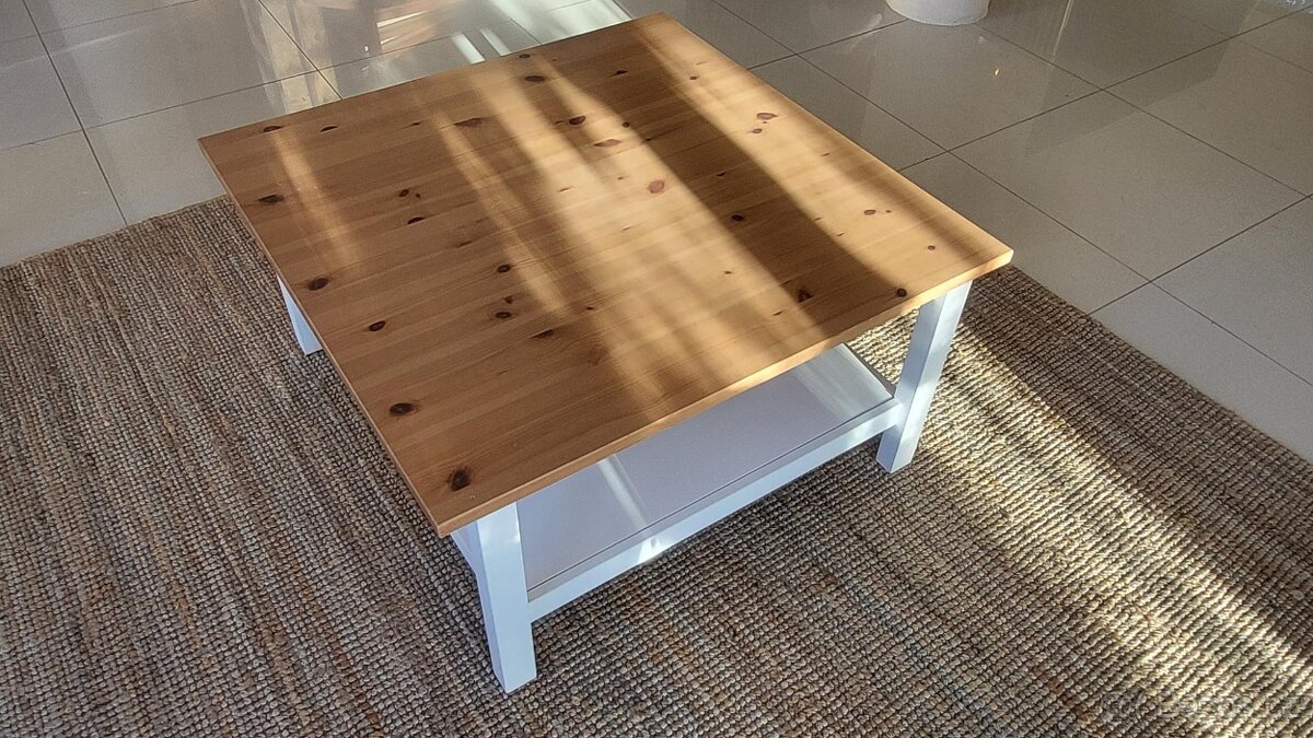 Konferenční stolek dřevěný zánovní