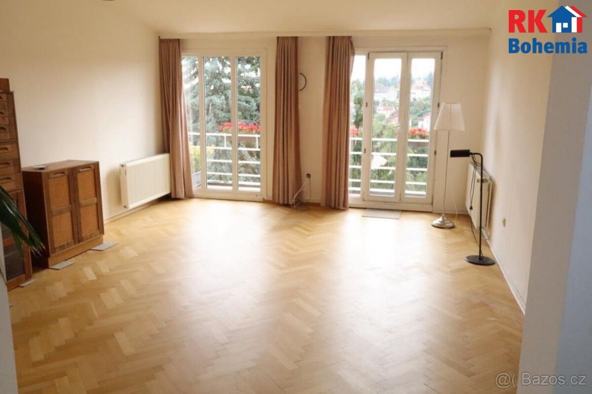 Krásný byt 3+kk o celkové ploše 77m2 ve 3NP s možností parko