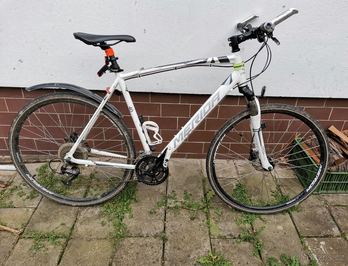 Trekové kolo Merida