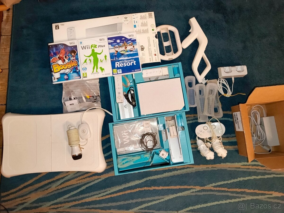 Nintendo Wii konzole - 3 ovladače - 320GB HDD  - 58 her