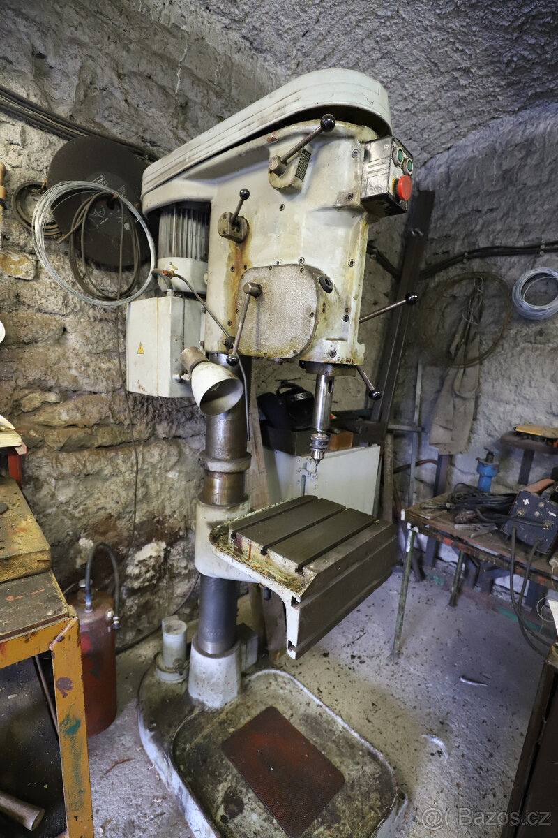 Sloupová dílenská vrtačka