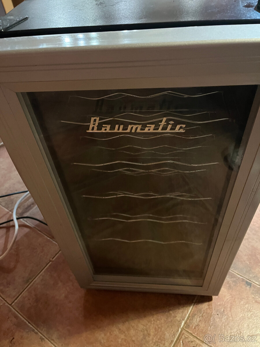 Vinotéka Baumatic - 15 lahví