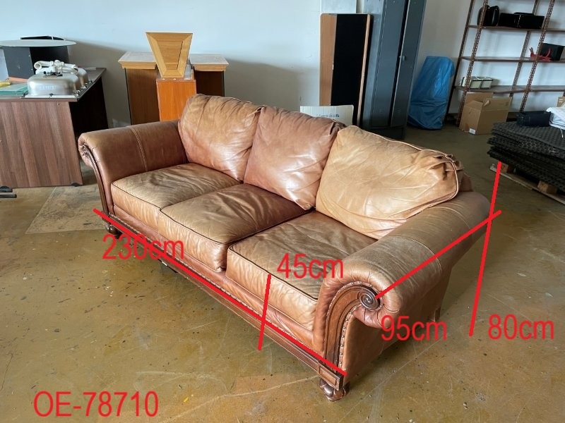 Třímístná kožená sedačka