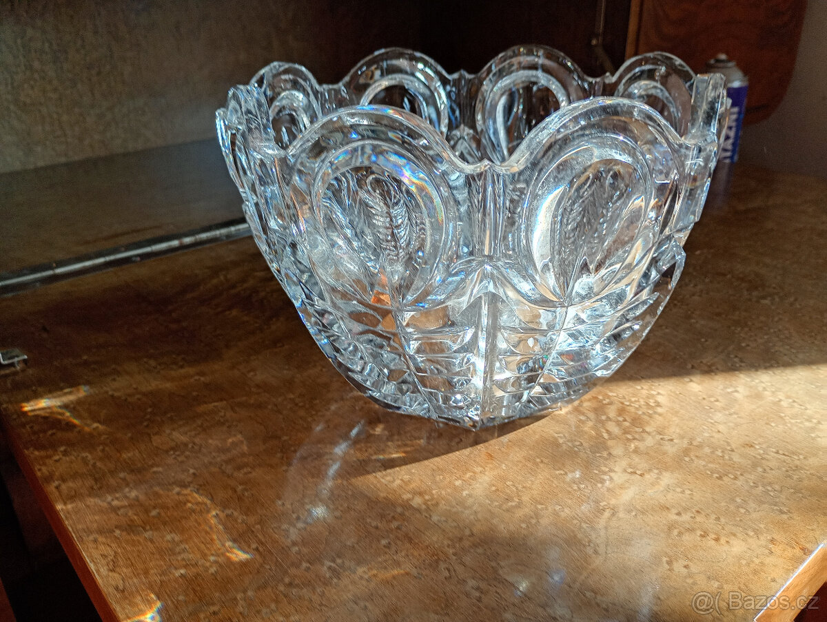 polobroušená mísa