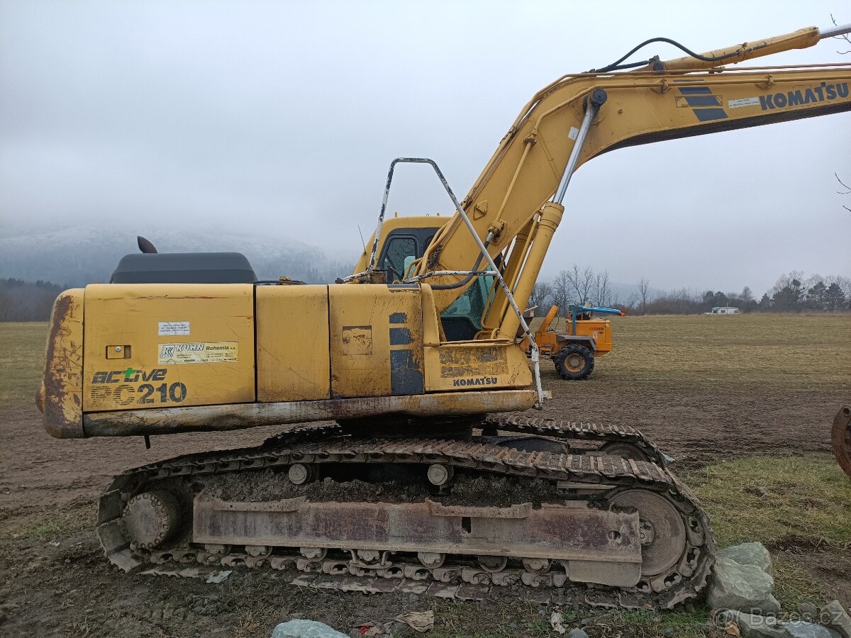 Komatsu pc210