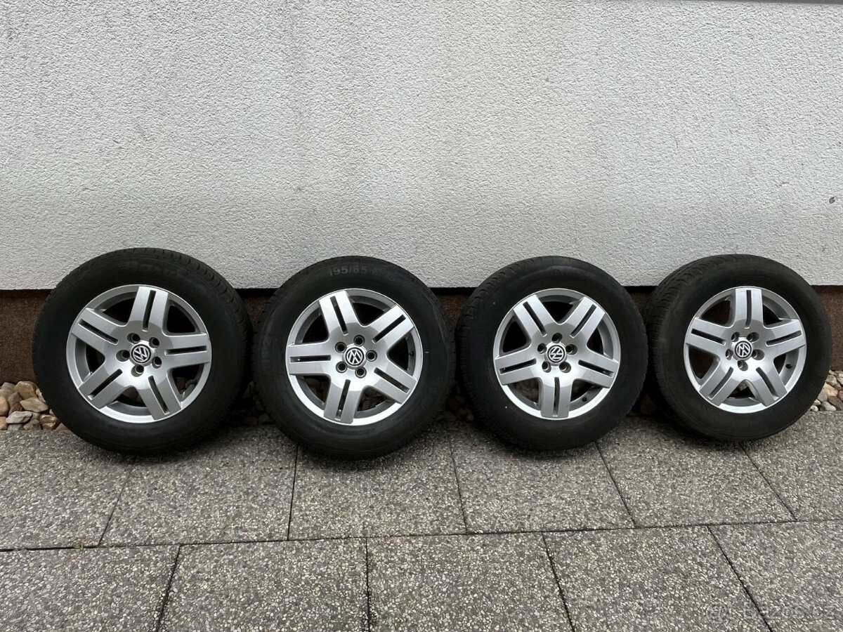 ALU originál VW 5x100, 15" + letní 195/65/R15