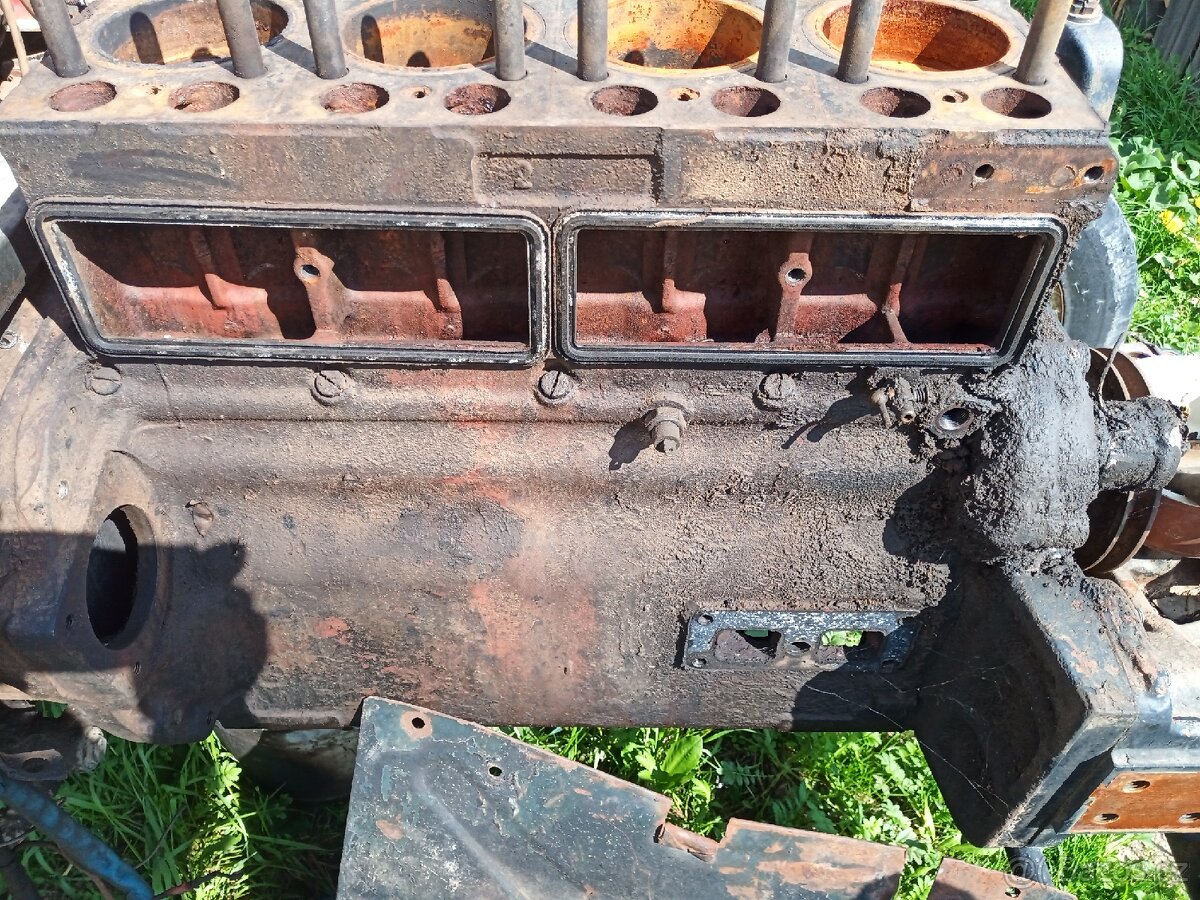 Blok motoru Zetor 7001