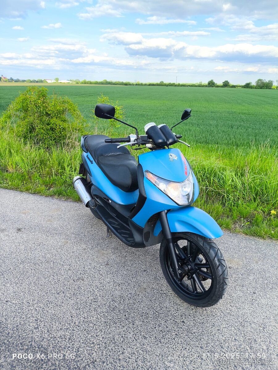 Piaggio Beverly 200
