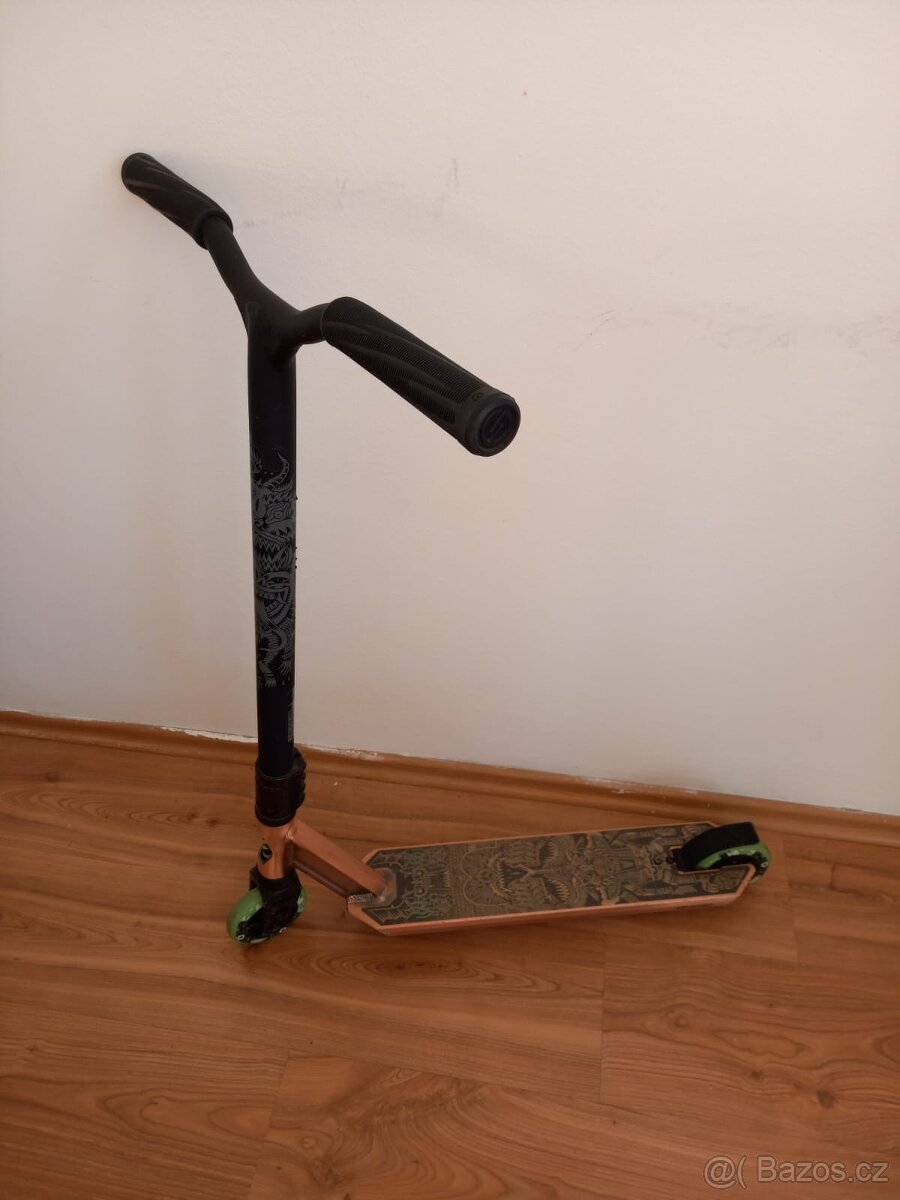 Prodám funkční freestyle koloběžku Oxelo z Decathlonu.