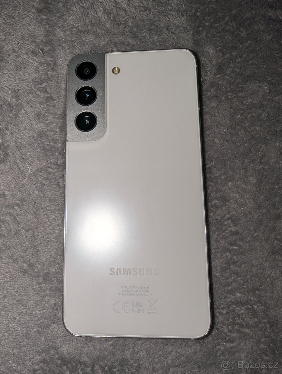 Samsung Galaxy s22 256g bila, 2 roky stary, kryty a skla, vý