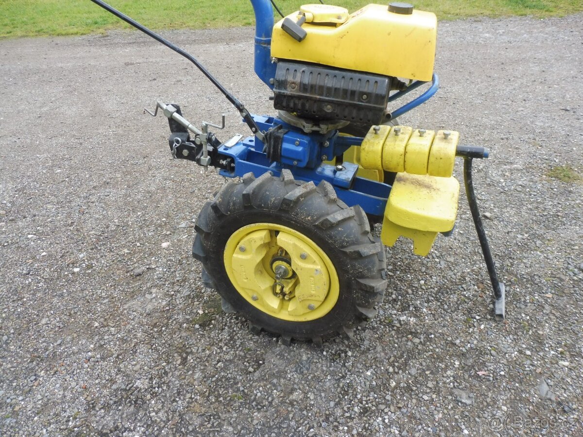 sháním malotraktor agzat nebo vari. nebo vari mulčovač