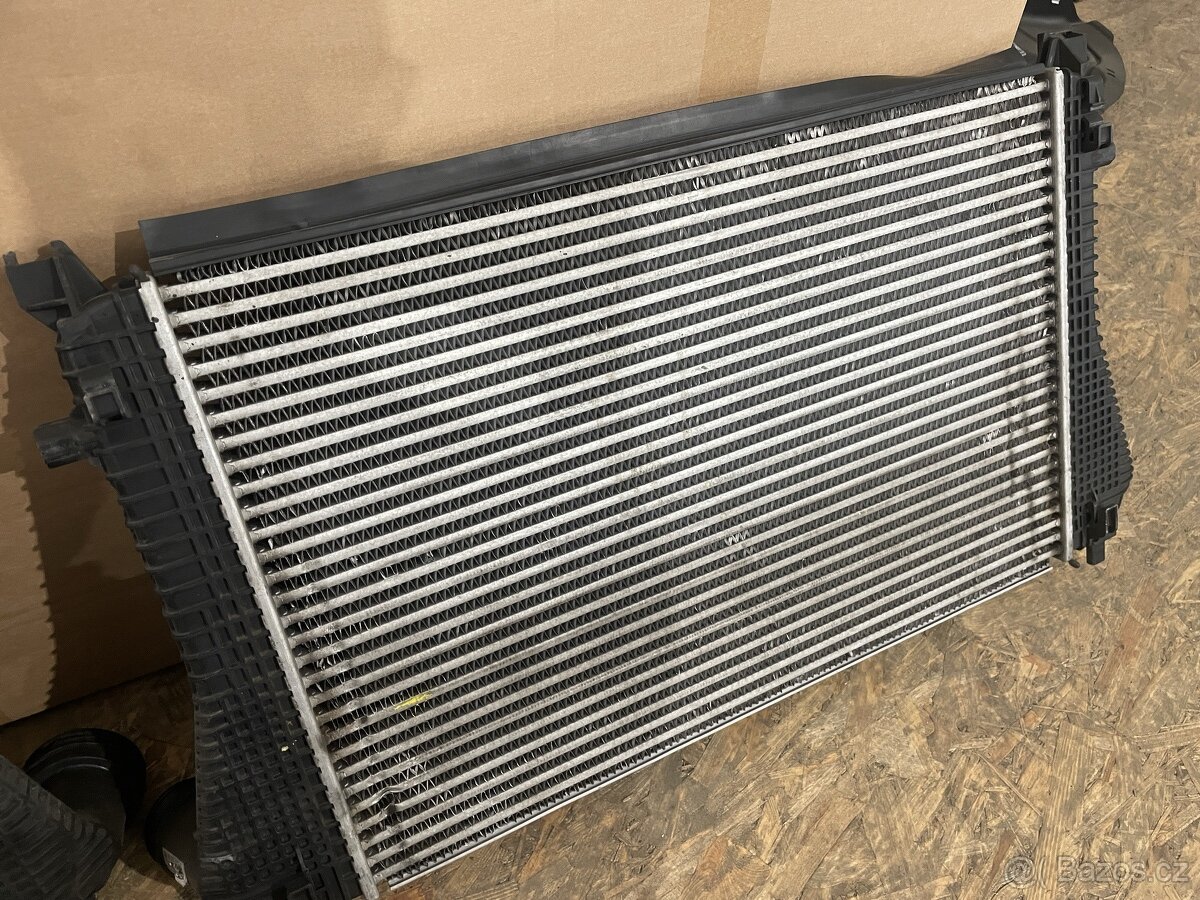 Mezichladič intercooler MQB 2.0 TSI 5Q0145803K