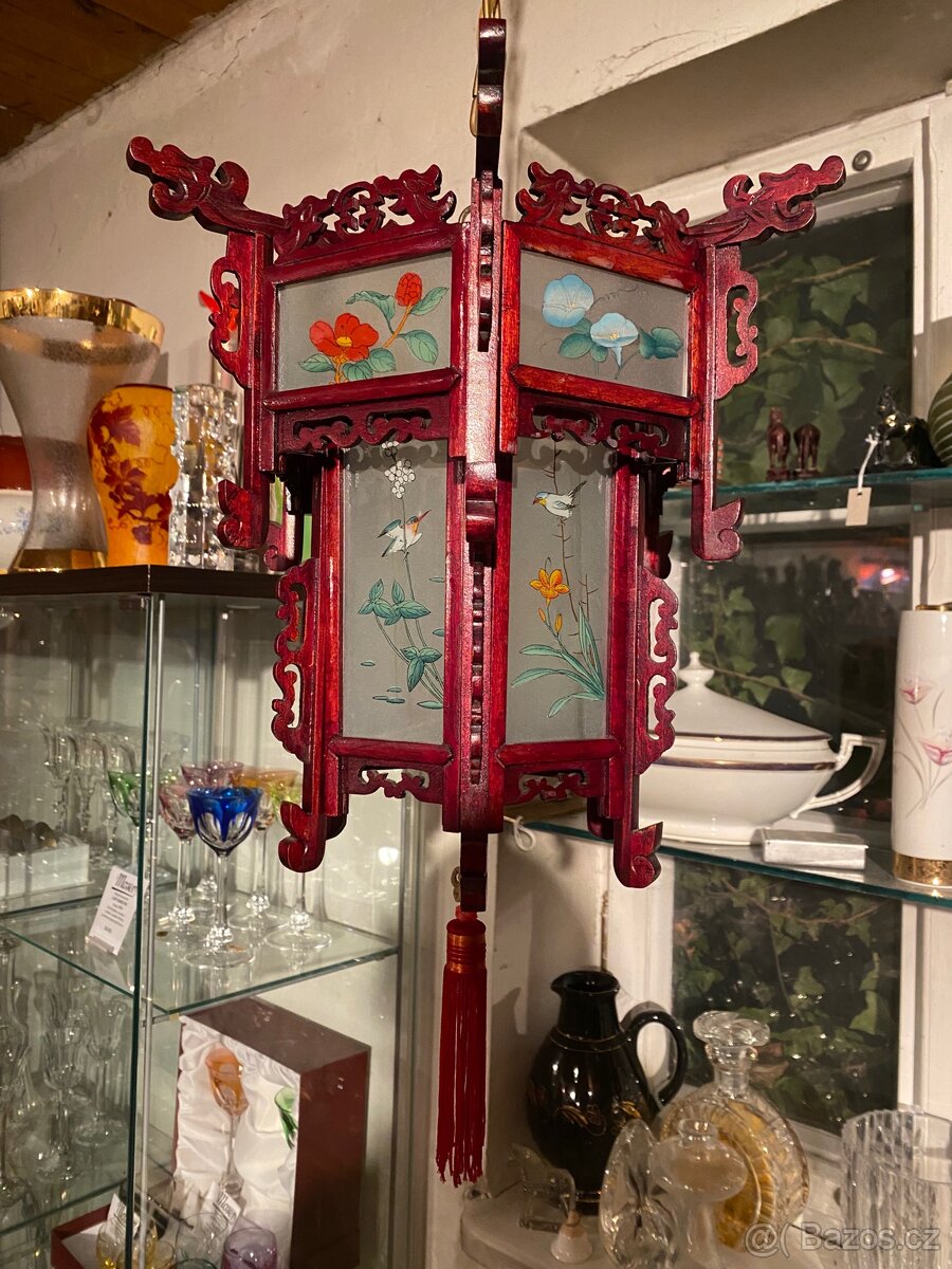 Japonská závěsná elektrická lampa
