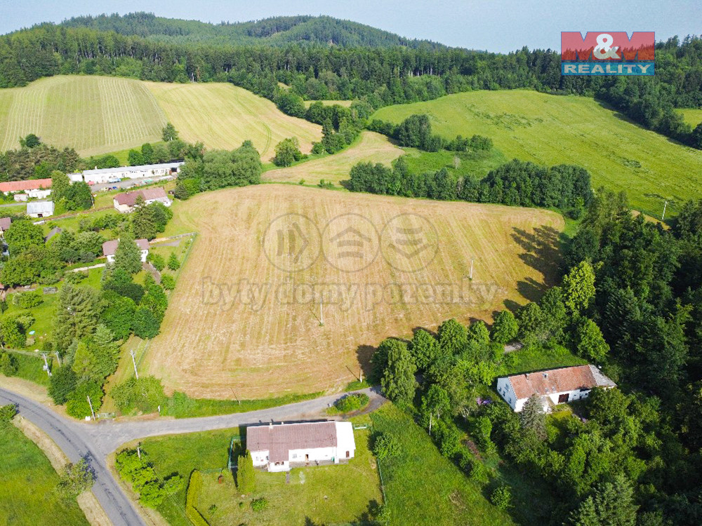 Prodej pozemku k bydlení v Přestanicích