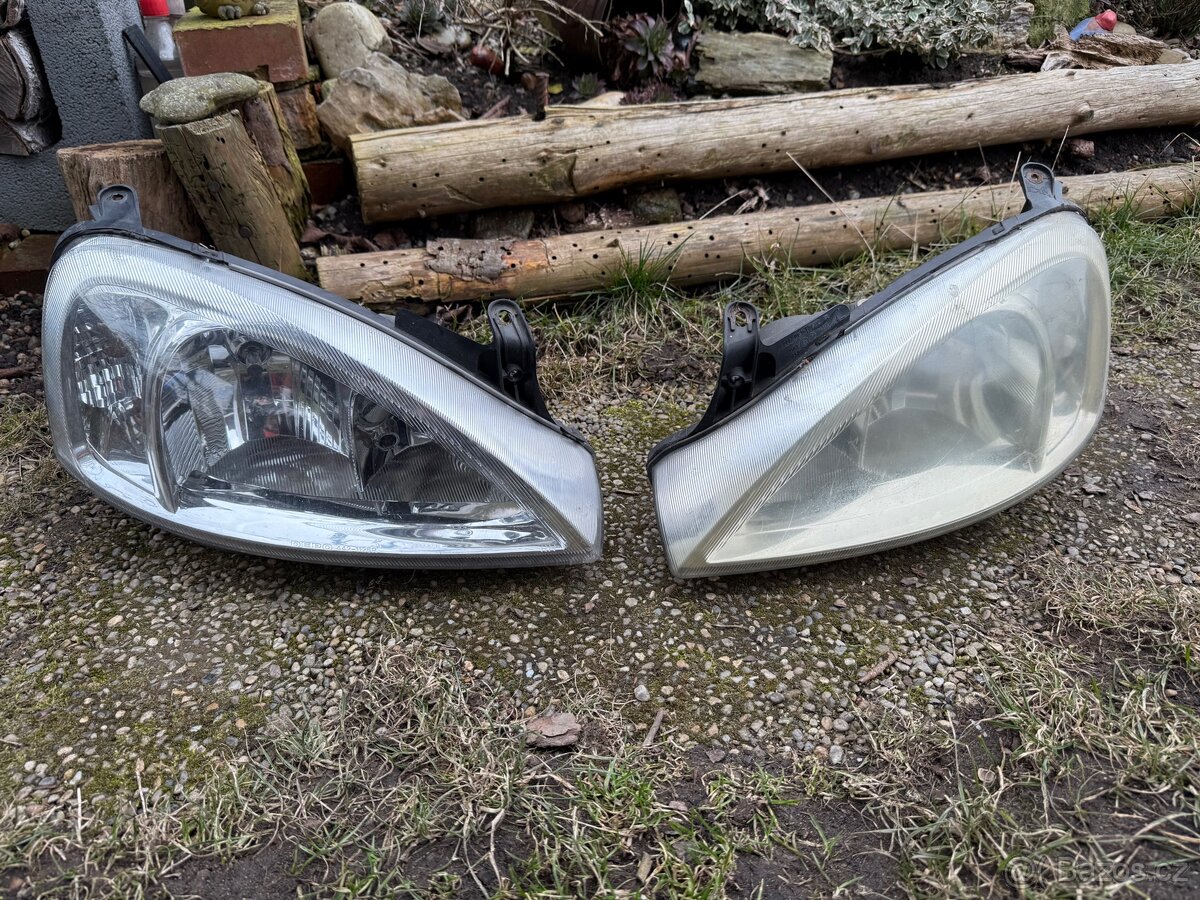 Přední světla Opel Corsa C
