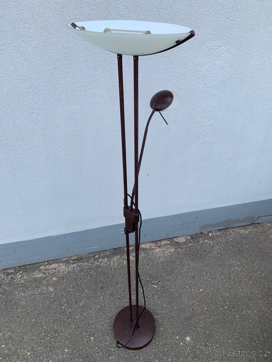 Lampa stojací