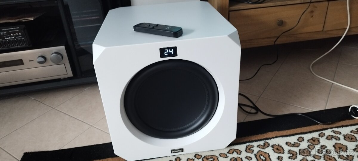 Aktivní subwoofer