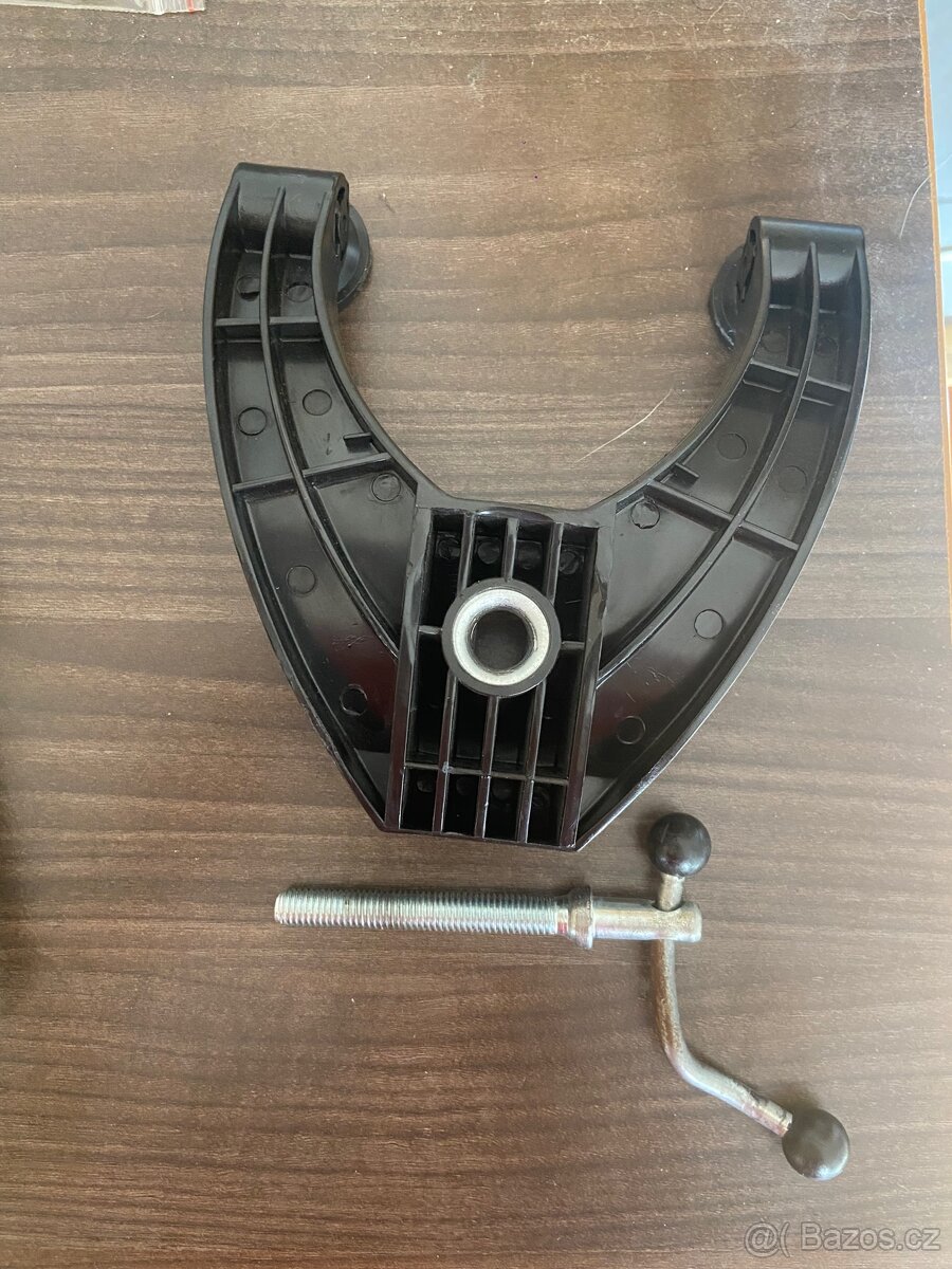 Držák volantu Thrustmaster