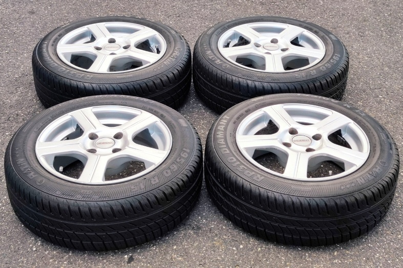 15" hliníkové Alu disky (elektrony) DEZENTs pneu 195/60 R15