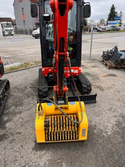 TŘÍDÍCÍ A MÍCHACÍ LOPATA GYRU-STAR 3-80E