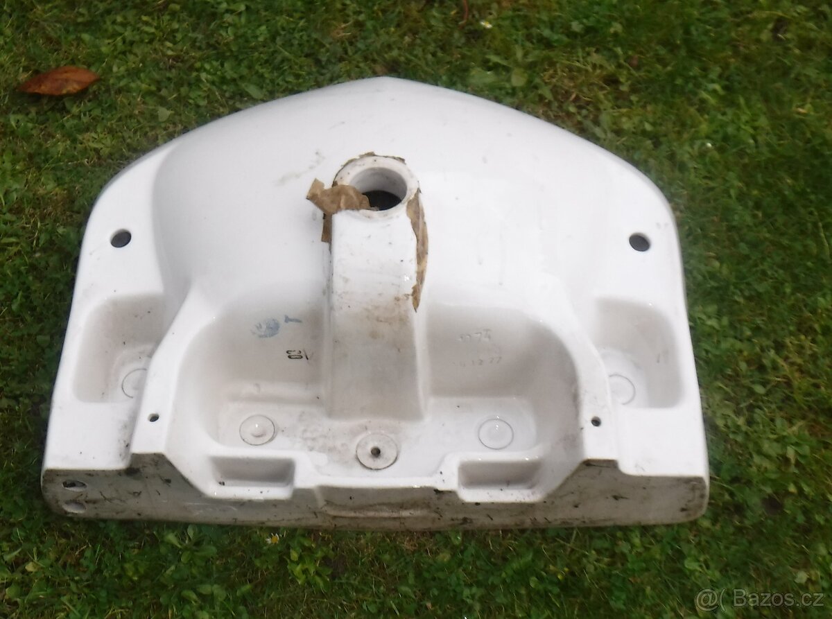 IPA, umyvadlo, ventilátory, "zlodějka",ventilátory