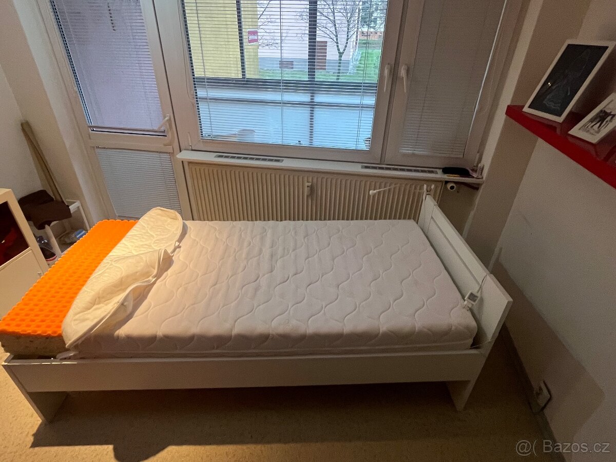 Postel SATURN z Aska + rošt + matrace – skvělý stav