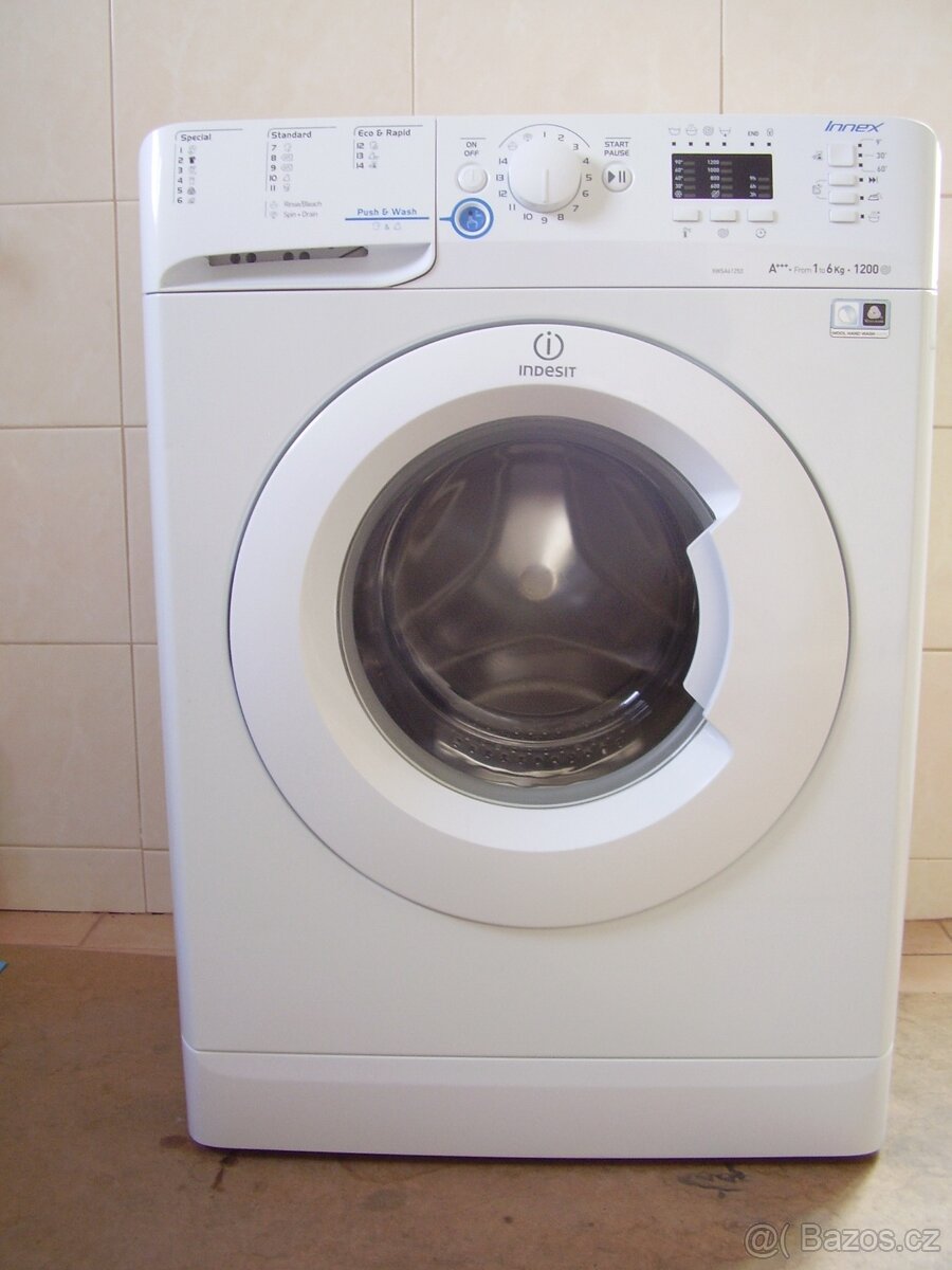 Úzká pračka INDESIT