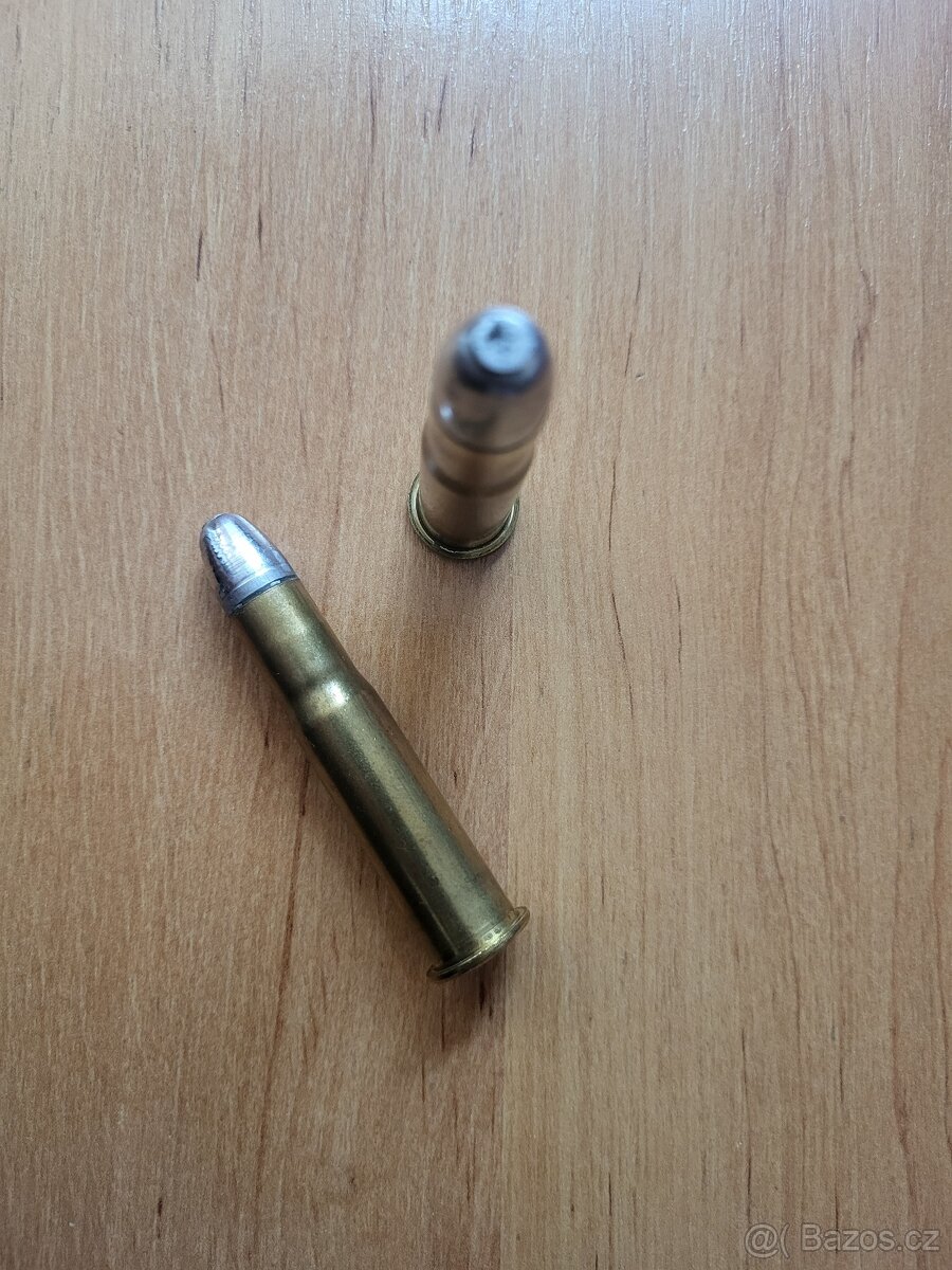 Černopraché náboje pro historické zbraně