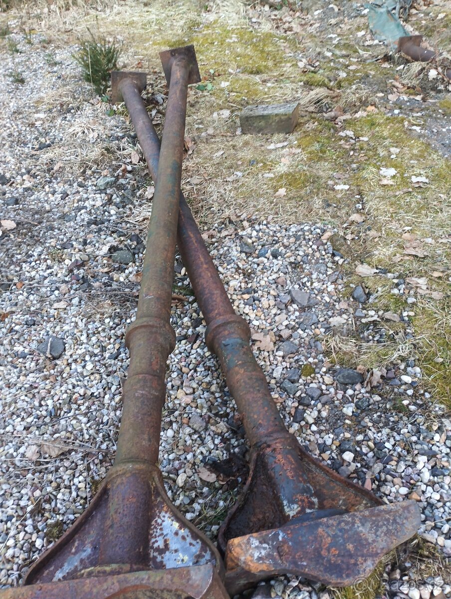 Železné sloupy, litinové sloupy,slopy