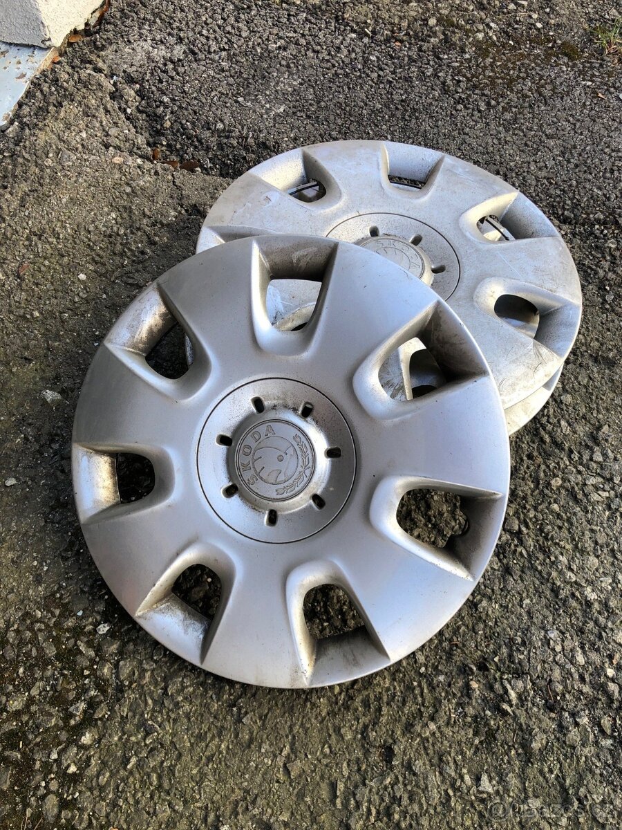 Prodám poklice Škoda 14" - originál