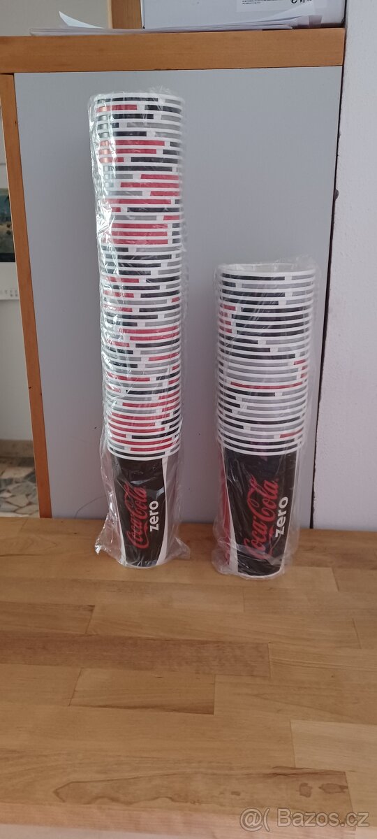 Papírový kelímek COCA-COLA 500 ml + 700 ml
