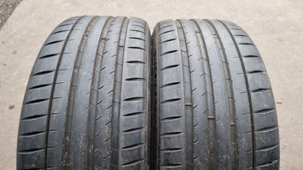 Letní pneu 245/35/20 Michelin