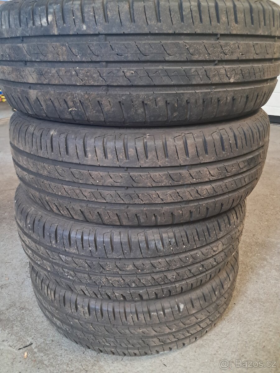 Sada letních pneu 195/65 R15