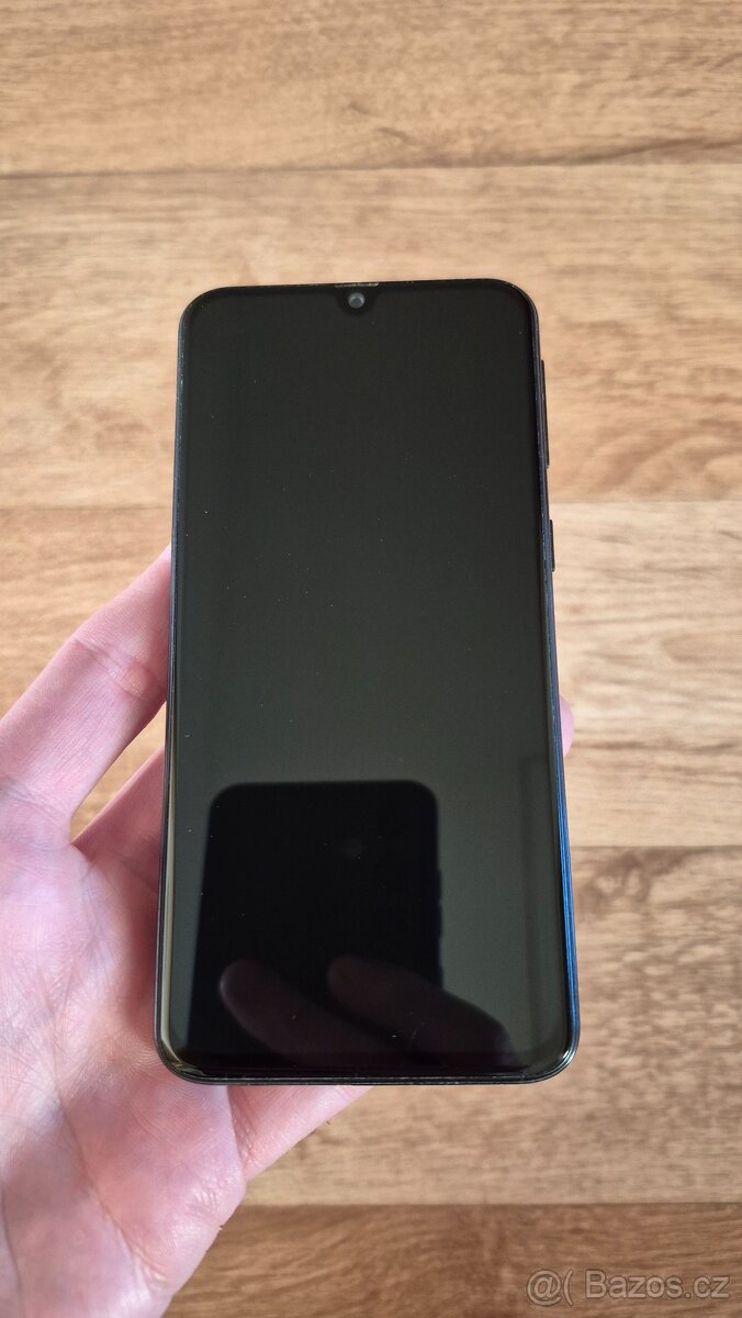 SAMSUNG GALAXY A40 = 64GB