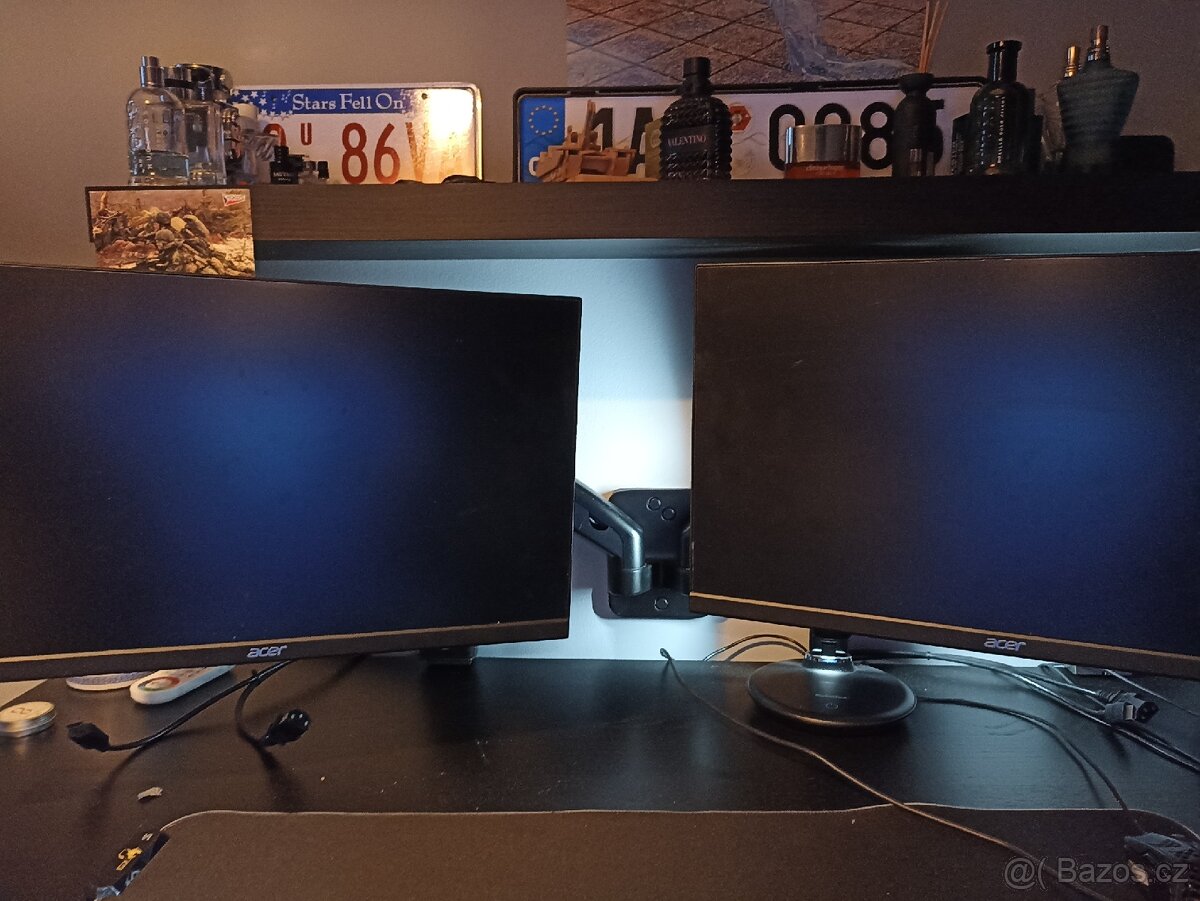 2 monitory Acer