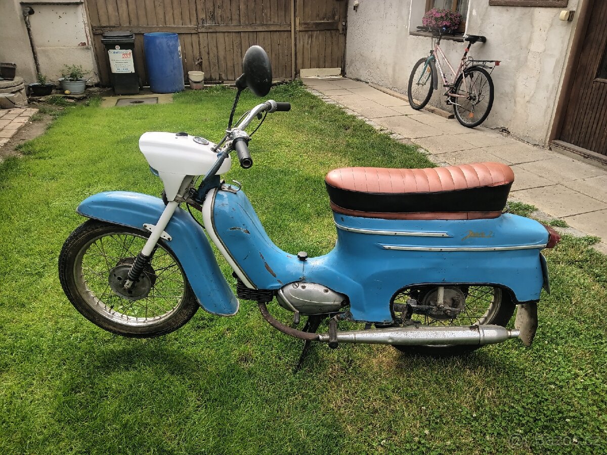 Jawa 50 21 pionýr s TP a SPZ