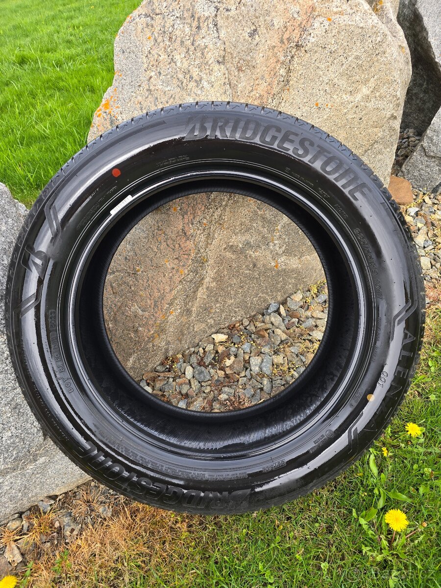 Toyota Rav4 Letní Pneumatiky nové Bridgestone Alenza