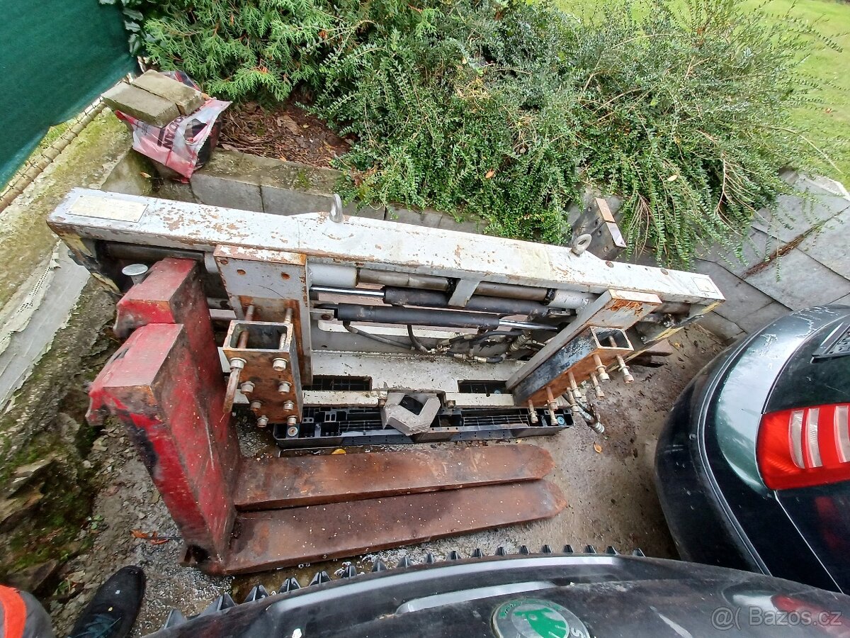 Hydraulicke vidle na DESTU plně funkční