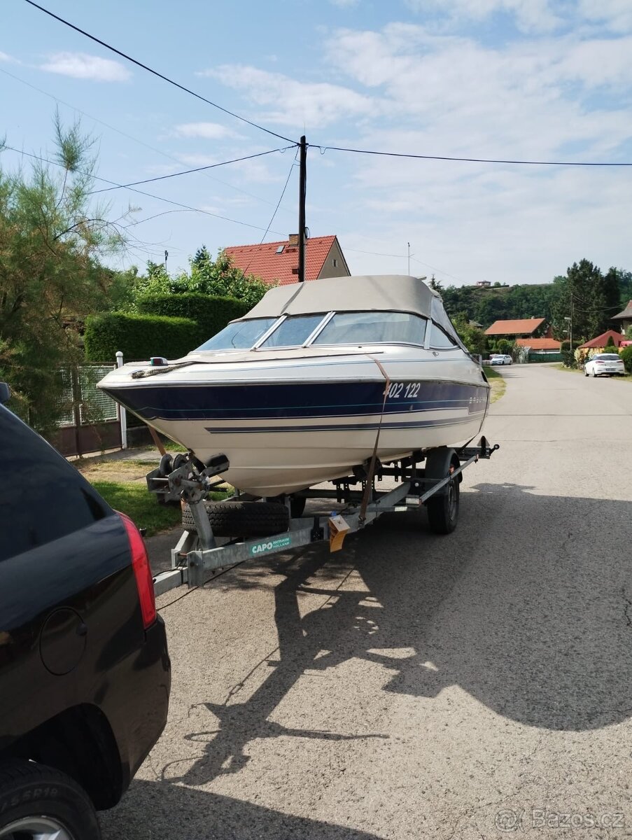 Motorový člun