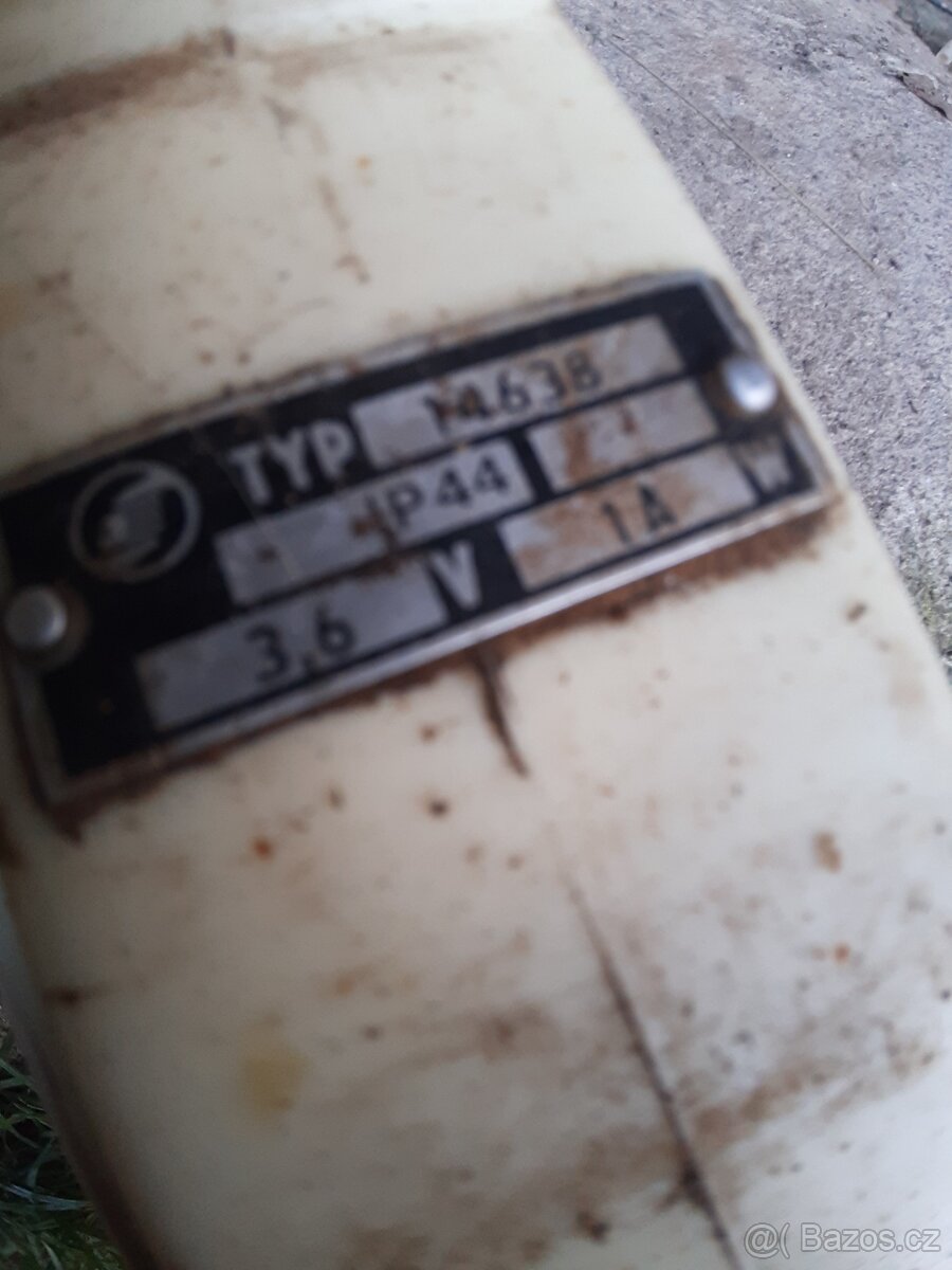 Lampa na louhové akumulatory