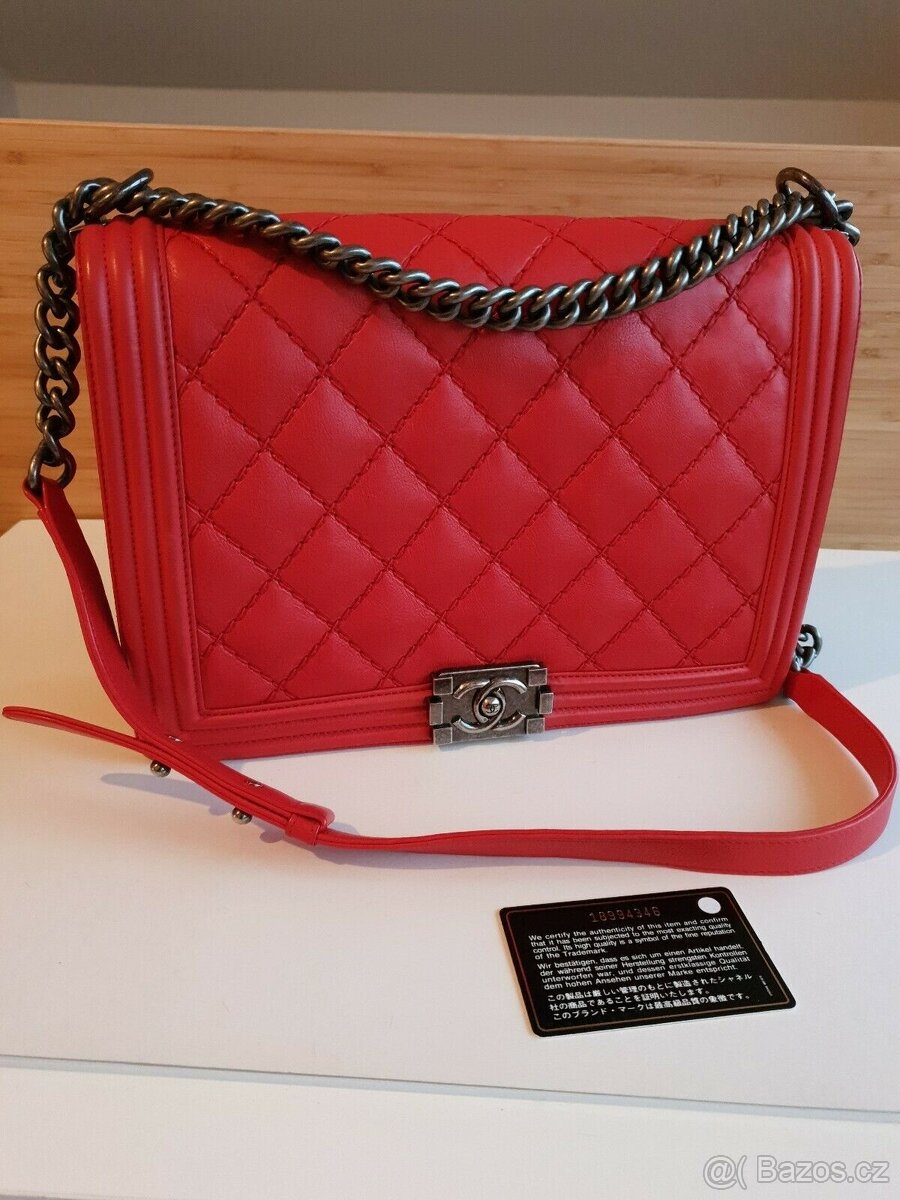 100% originální Chanel le Boy maxi limitovaná edice.