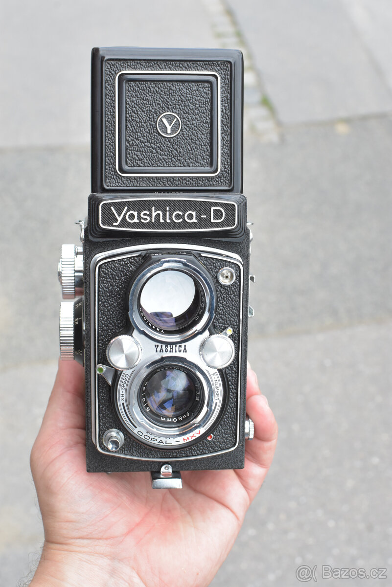 YASHICA D + BRAŠNA / TOP STAV
